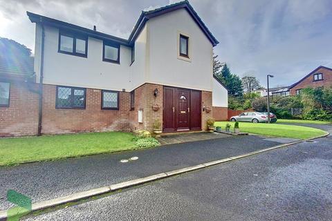 22 Bowling Green Close, Darwen, BB3 2QZ