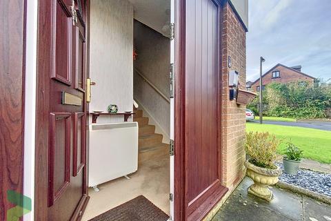 22 Bowling Green Close, Darwen, BB3 2QZ