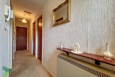 22 Bowling Green Close, Darwen, BB3 2QZ