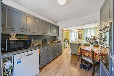 undefined, Kennington Road, Kennington, London, SE11