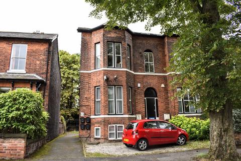 5 bedroom end of terrace house to rent - Clifton Avenue, Fallowfield, Manchester