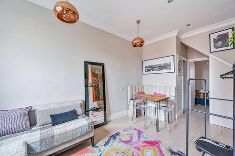 1 bedroom flat to rent, Earlsfield Road, Wandsworth Common, London, SW18