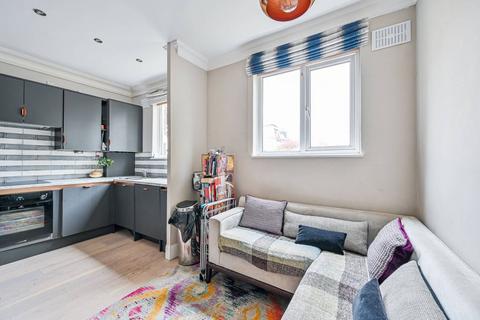 1 bedroom flat to rent, Earlsfield Road, Wandsworth Common, London, SW18