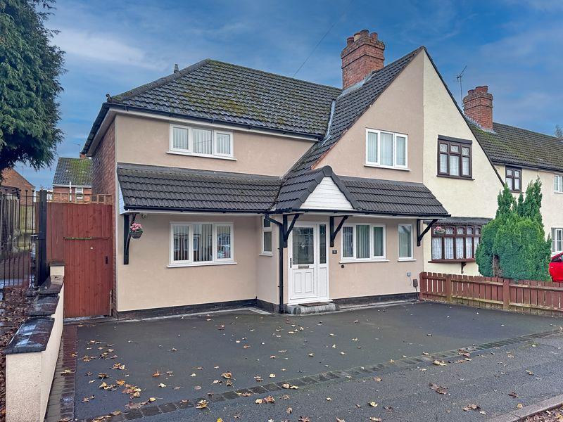 Foster Avenue, COSELEY, WV14 9PT 3 bed end of terrace house for sale