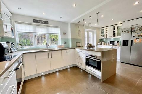 27 Clarence Road, Sutton Coldfield, B74 4AE