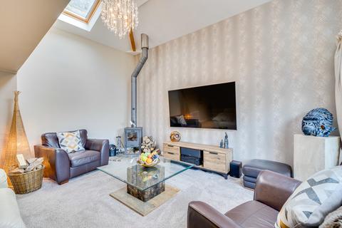 4 bedroom detached house for sale, Littlecroft Cottage, Oxford Road, Gomersal