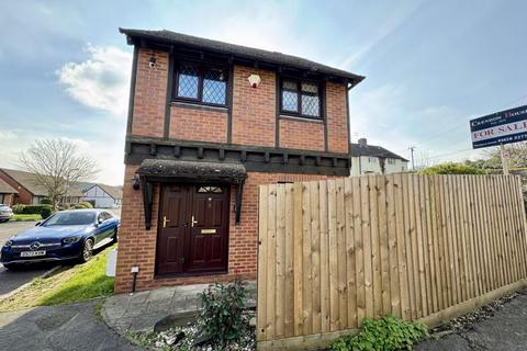 3 bedroom detached house for sale, Old Station Way, Wooburn Green HP10