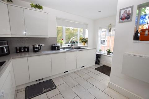 13 Dellside Close, Ashton In Makerfield, Wigan, WN4 0ND