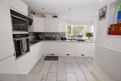13 Dellside Close, Ashton In Makerfield, Wigan, WN4 0ND