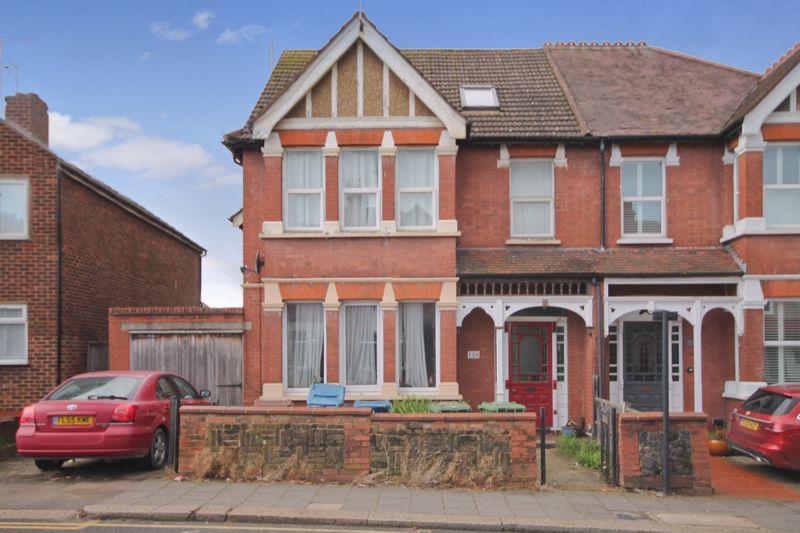 Harrow View, Harrow 3 bed apartment for sale £330,000