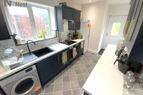 4 bedroom house to rent, The Turnways, Leeds