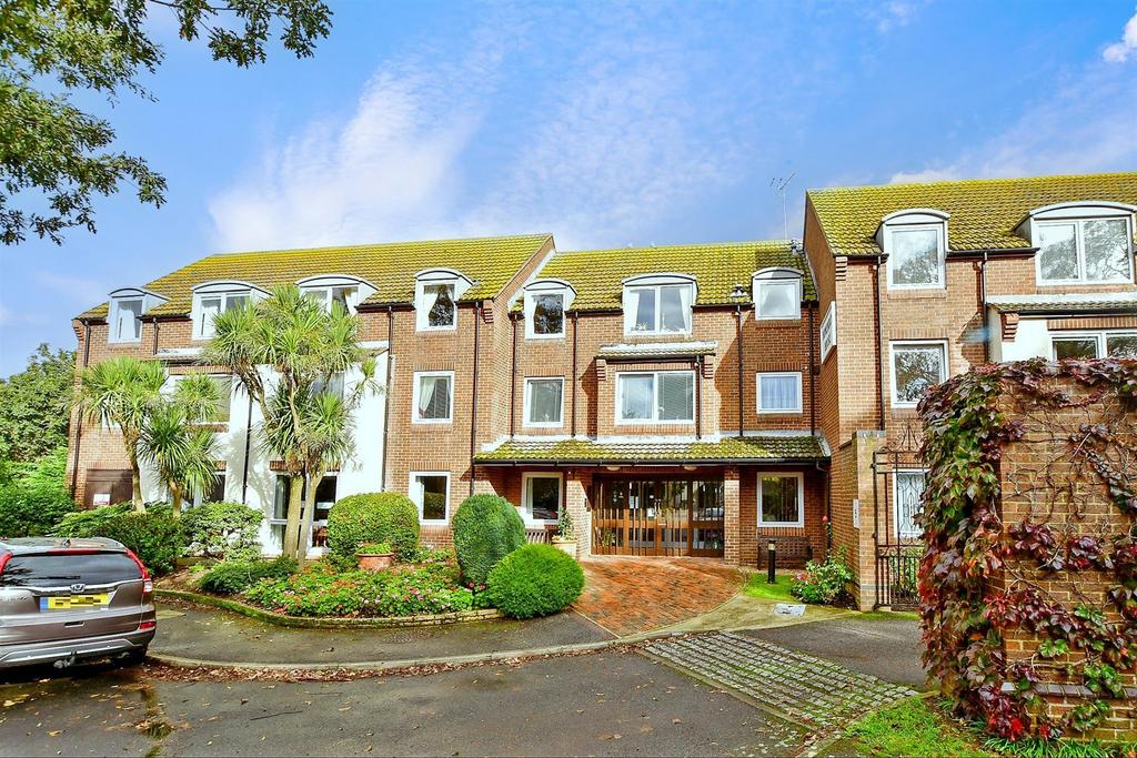 Hunting Gate, Birchington, Kent 1 bed ground floor flat for sale £90,000