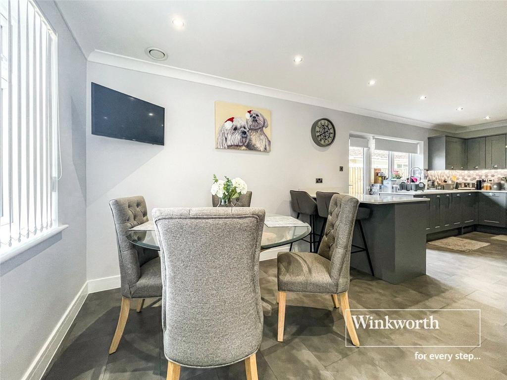 Ferndown, Ferndown BH22 3 bed bungalow for sale £750,000