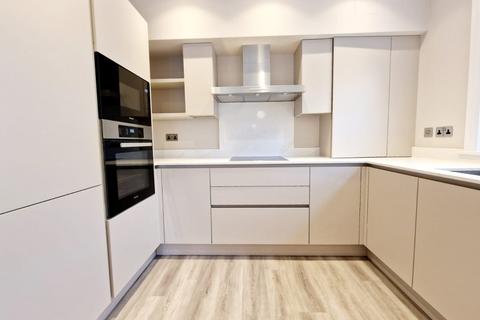 2 bedroom flat to rent, Camlet Way,