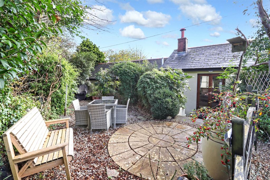 Parkham, Bideford, Devon, EX39 2 bed bungalow for sale £300,000