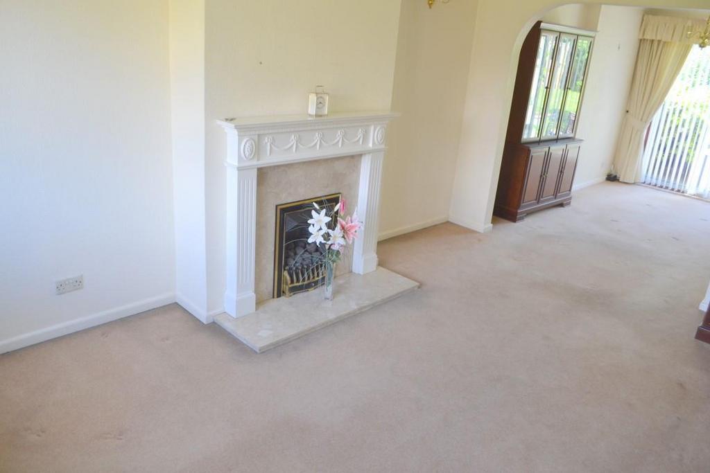 Dingle View, Sedgley DY3 3 bed semidetached house £275,000
