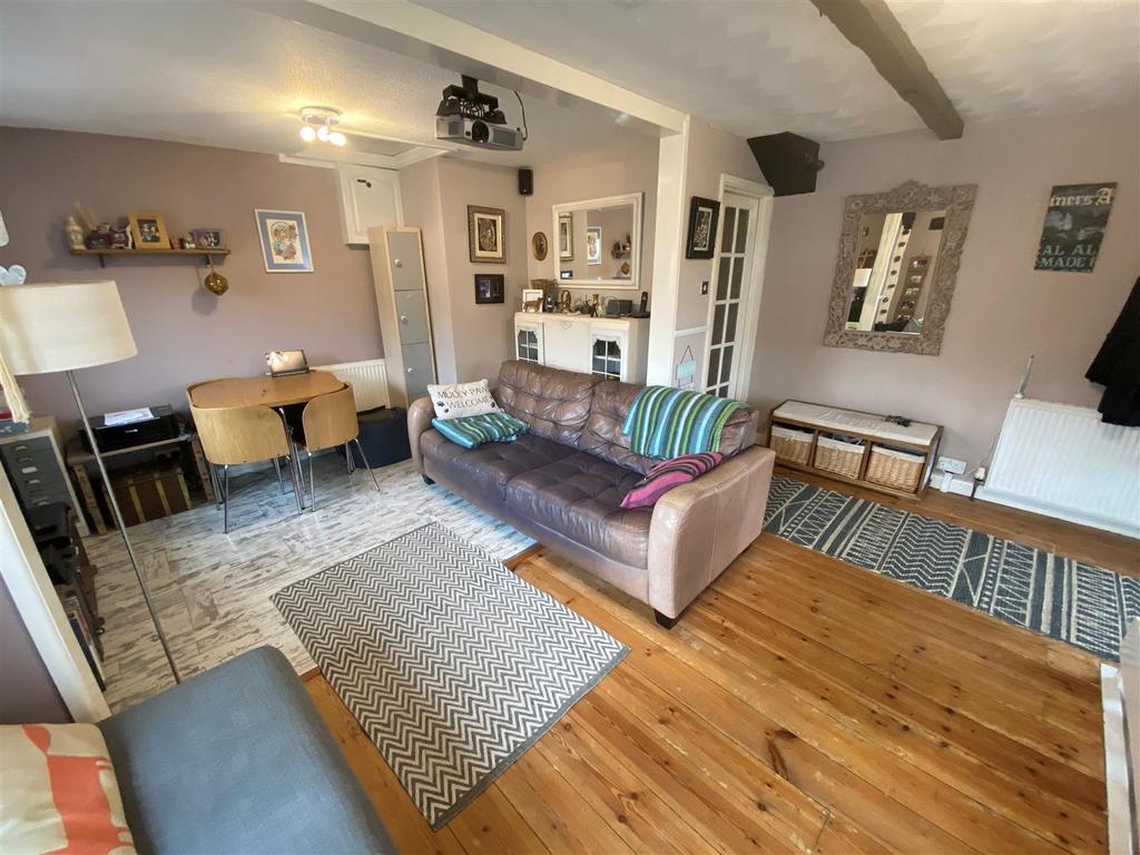R/O 24 South Street, Braunton EX33 2 bed detached house for sale £324,950