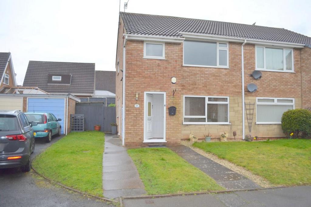 Grant Close, Kingswinford DY6 1 bed flat £120,000