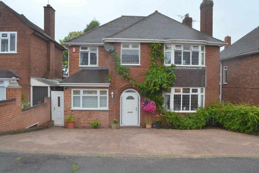 Ivyhouse Lane, Coseley WV14 4 bed detached house £349,950