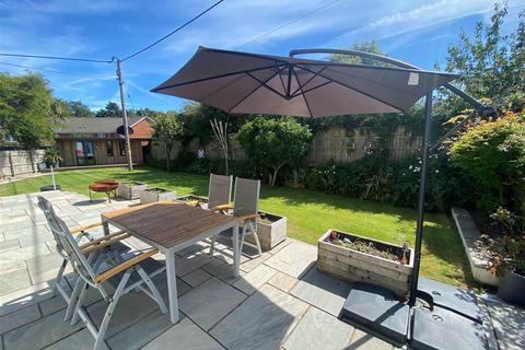 21 Field Close, Braunton, EX33 1EP