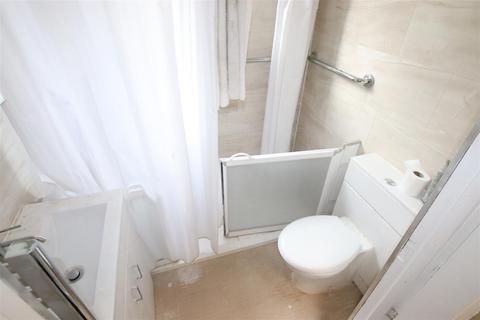 4 bedroom house share to rent - Caledonian Road, London