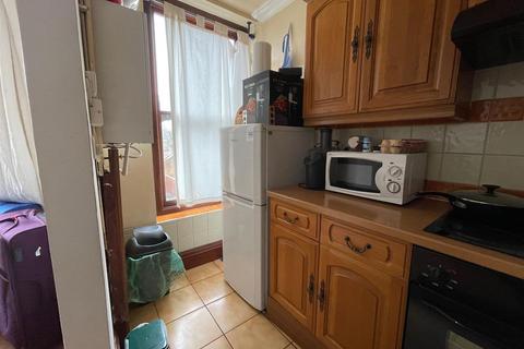 1 bedroom flat to rent, Pen-Y-Lan Place, Cardiff