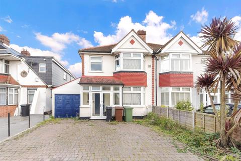 89 Ewell By Pass, Epsom, KT17 2PY