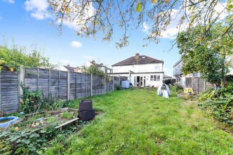 89 Ewell By Pass, Epsom, KT17 2PY