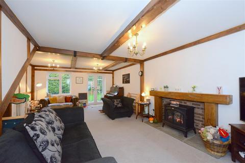 4 bedroom detached house for sale, Lingen Close, New Park Farm, Shrewsbury