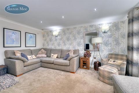 27 Chapelfield Crescent, Thorpe Hesley, Rotherham, S61 2TP