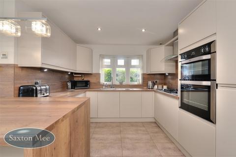 27 Chapelfield Crescent, Thorpe Hesley, Rotherham, S61 2TP