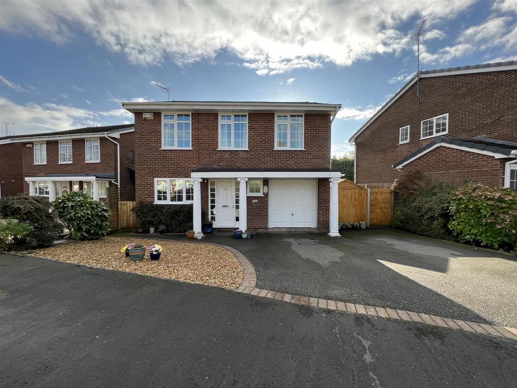 Martin Close, Irby, Wirral 4 bed detached house for sale £475,000