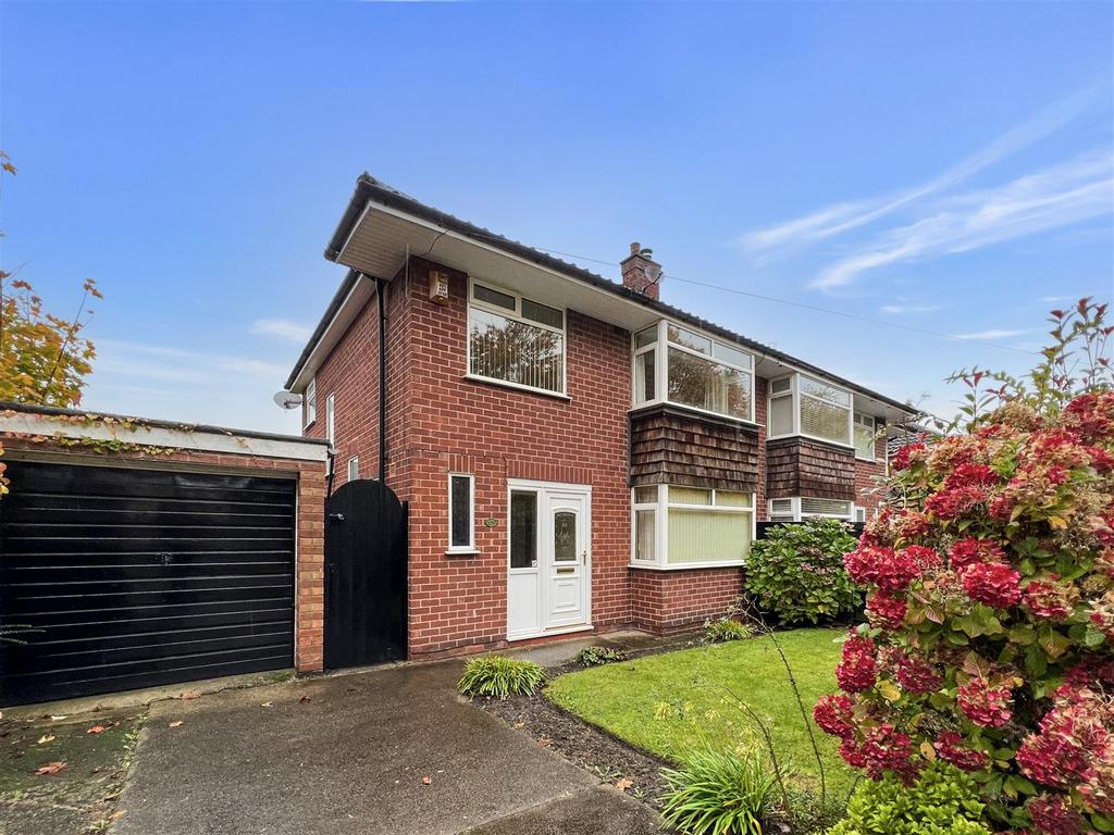 Brimstage Road, Heswall, Wirral 3 bed semidetached house for sale £