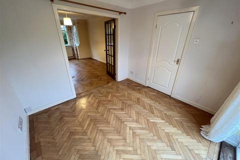 131 Brimstage Road, Heswall, Wirral, CH60 1XF