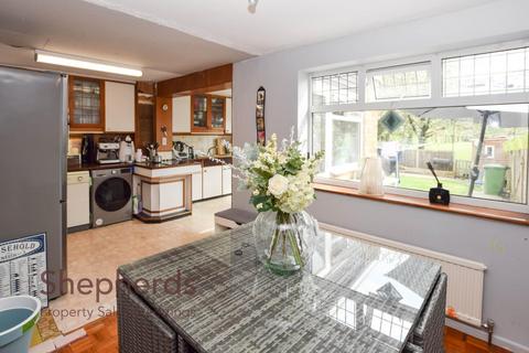 22 Hanbury Close, Cheshunt, Waltham Cross, EN8 9BZ