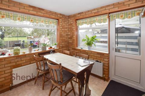 22 Hanbury Close, Cheshunt, Waltham Cross, EN8 9BZ