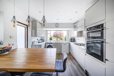 203 Banstead Road, Banstead, SM7 1QZ