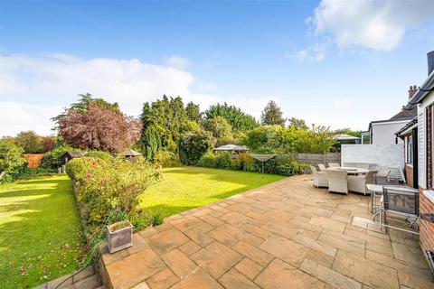 203 Banstead Road, Banstead, SM7 1QZ
