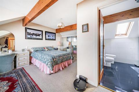 203 Banstead Road, Banstead, SM7 1QZ
