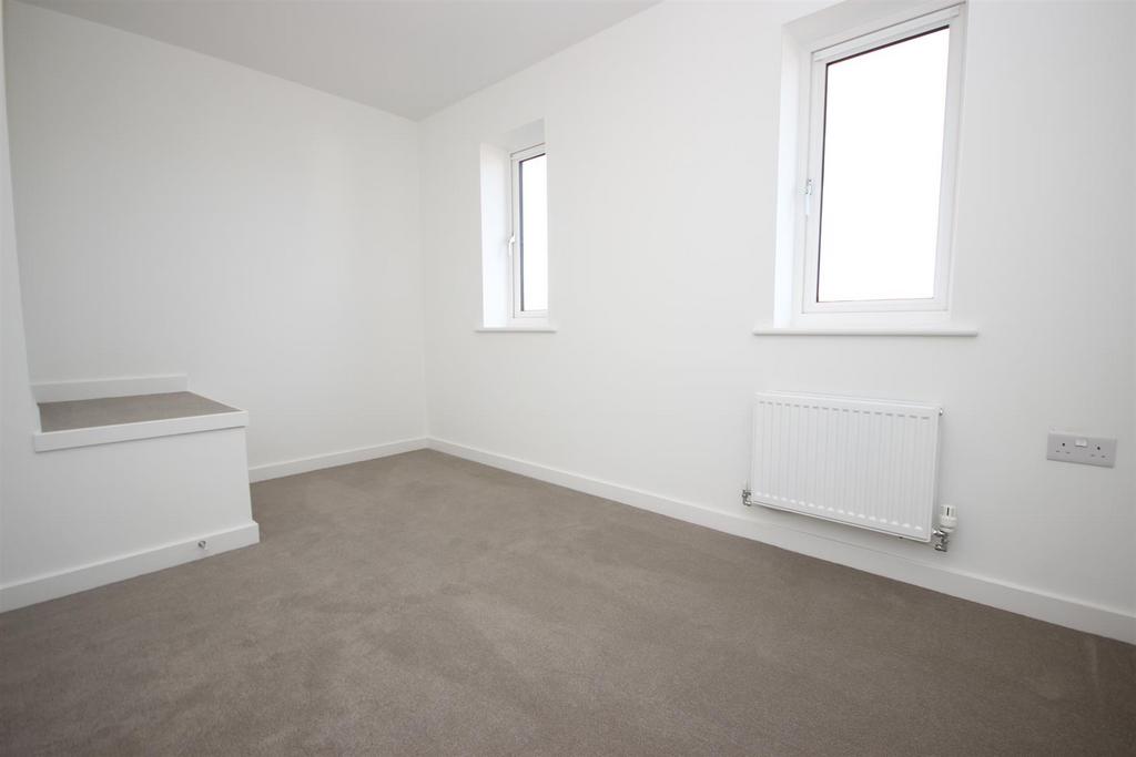 Bedroom 2.JPG