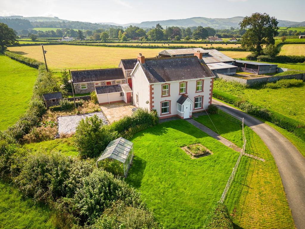 Llangadog, SA19 4 bed detached house for sale £750,000