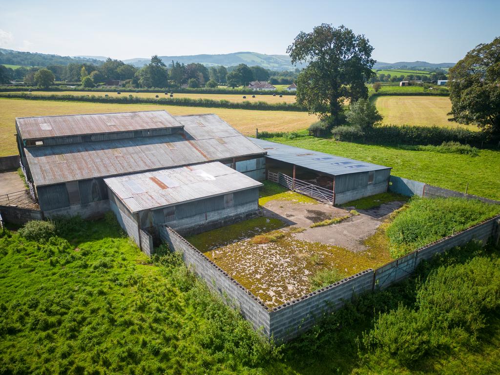 Modern Range of General Purpose Outbuildings