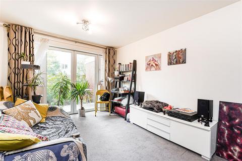 2 bedroom flat for sale, Cannock Court, Hawker Place, Walthamstow
