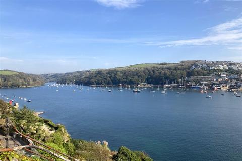 64 Esplanade, Fowey, PL23 1JA