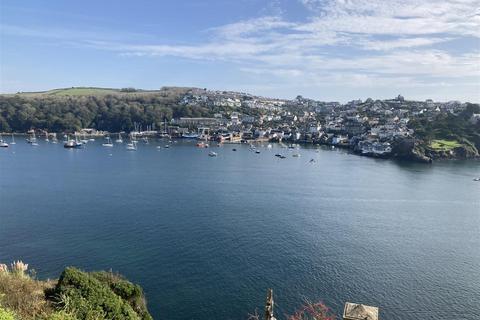 64 Esplanade, Fowey, PL23 1JA
