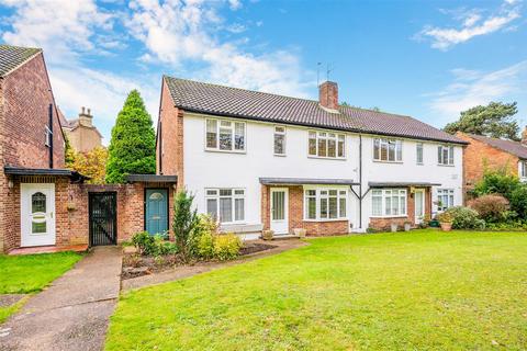 11, Malvern Court Ashley Road, Epsom, KT18 5BA