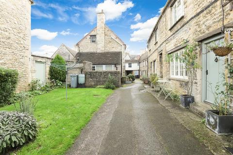 6 George Yard, Burford, OX18 4QN