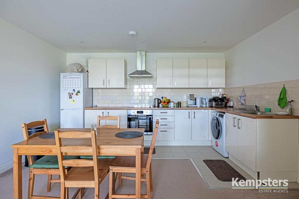 Kitchen 1.jpg