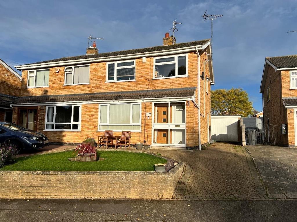 Wilton Close, Desborough, Kettering 3 bed semidetached house for sale