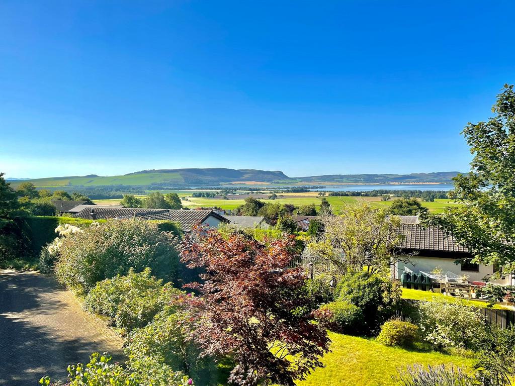 Burnside, 17 Terrace, Kinnesswood, Kinrossshire, KY13 5 bed